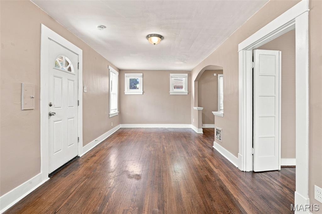 8153 Toddy Avenue Property Photo 8