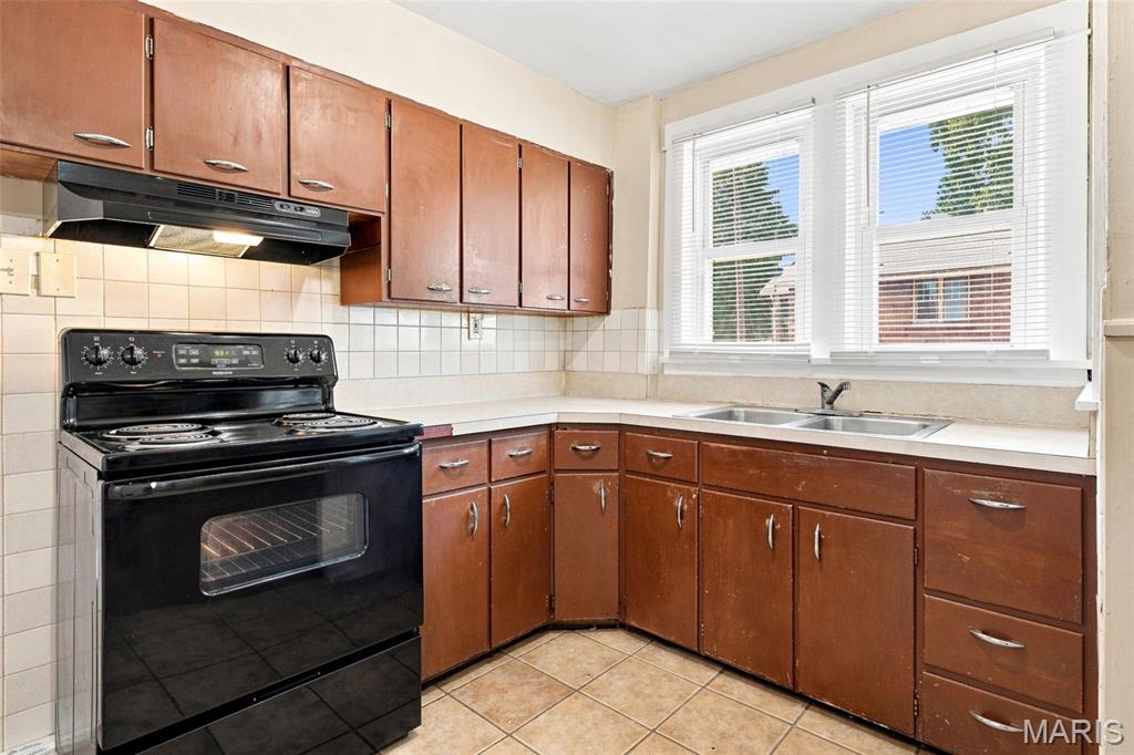 8153 Toddy Avenue Property Photo 18