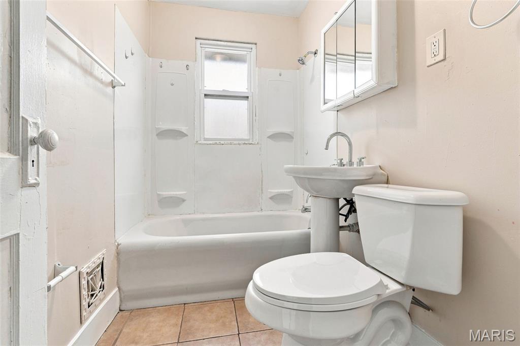8153 Toddy Avenue Property Photo 23