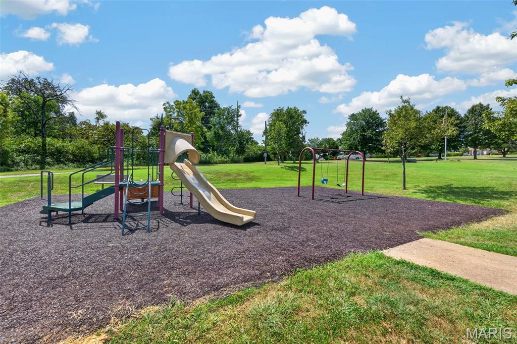 10427 Tiffany Village Court Property Photo 33