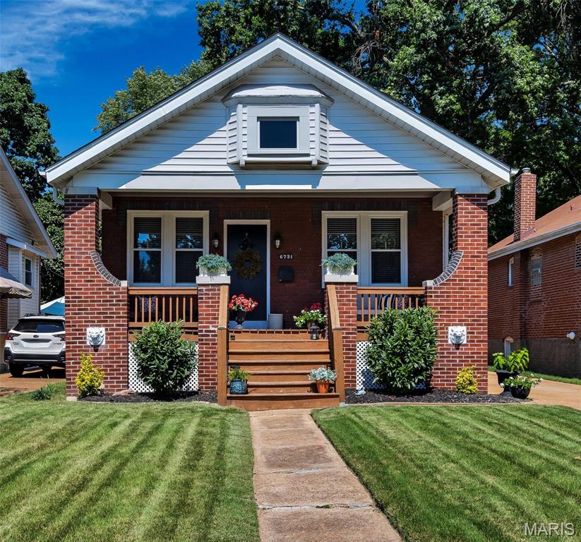 6731 Bradley Avenue Property Photo 1