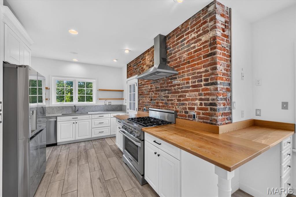 6 Berkshire Drive Property Photo 25