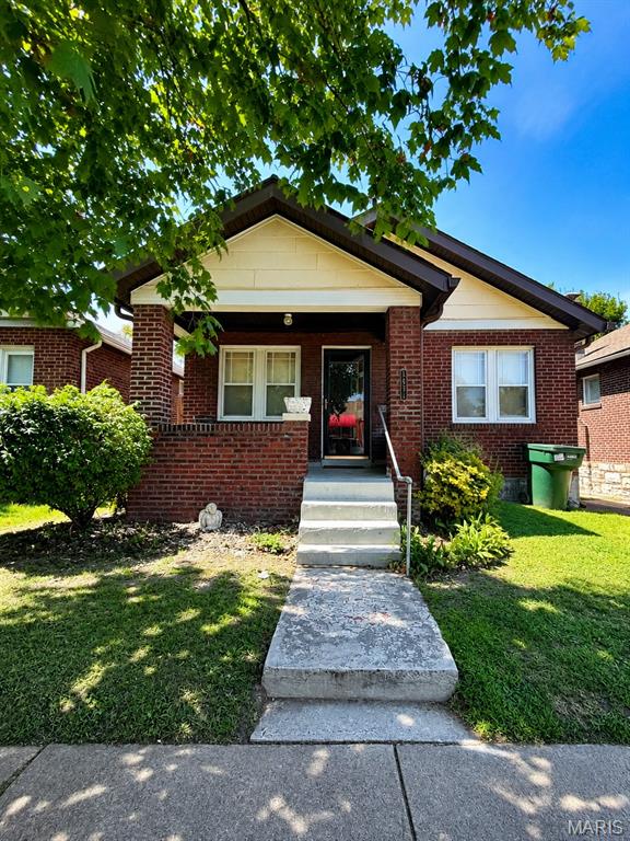 5851 Hampton Avenue Property Photo 1