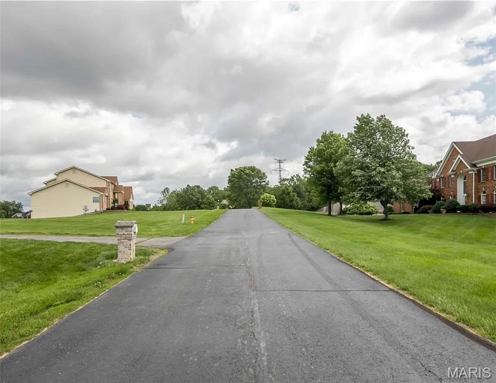 1548 Fountainhead Lane Property Photo 4