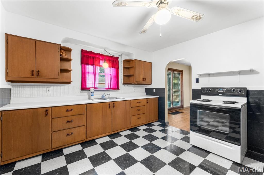 4208 N Belt West Property Photo 8