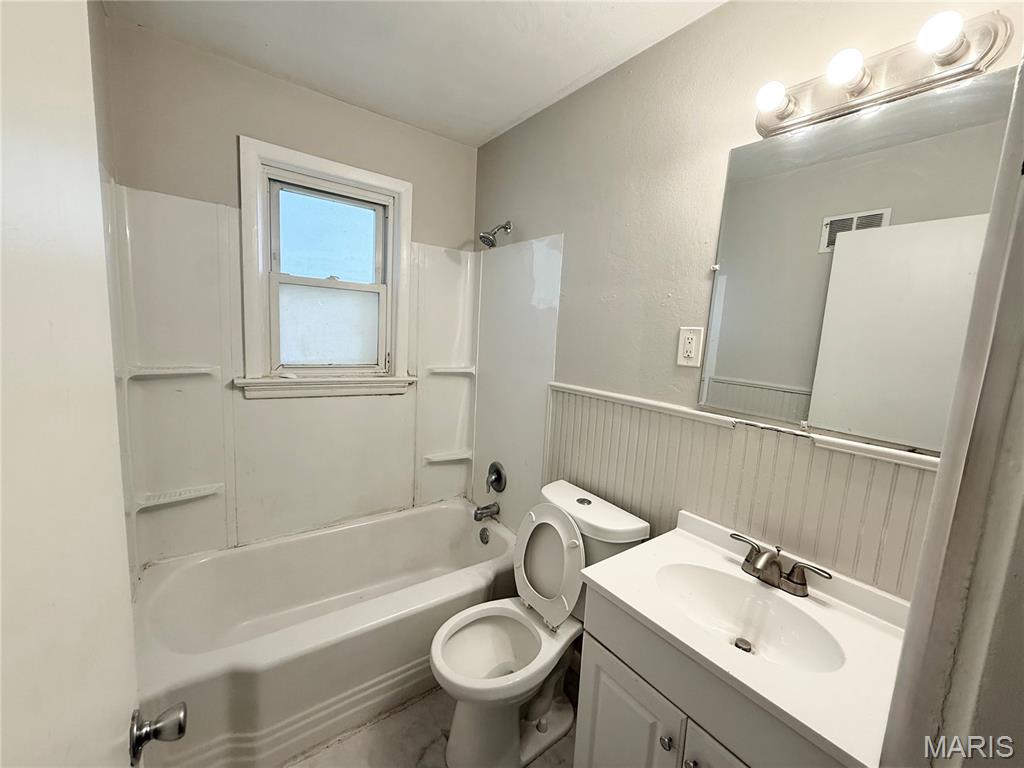 6122 Jackson Avenue Property Photo 11