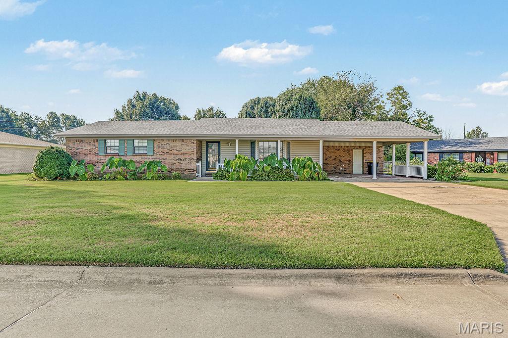 2117 Holly Avenue Property Photo 1