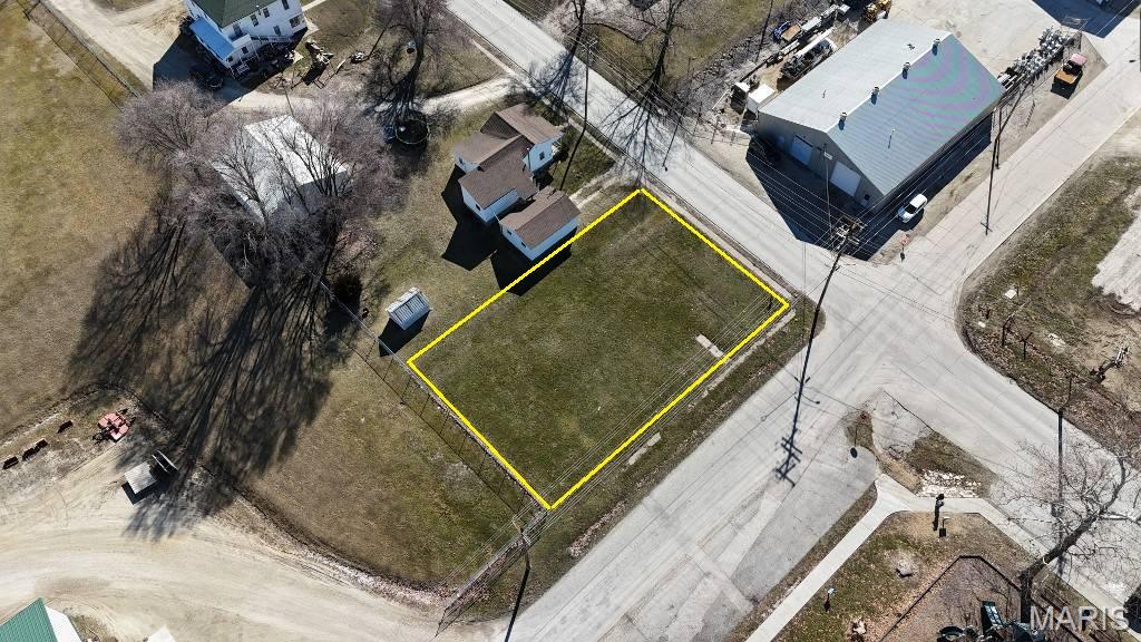 106 E Benson Street Property Photo 4