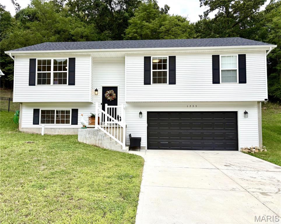 1735 Cherry Blossom Court Property Photo 1