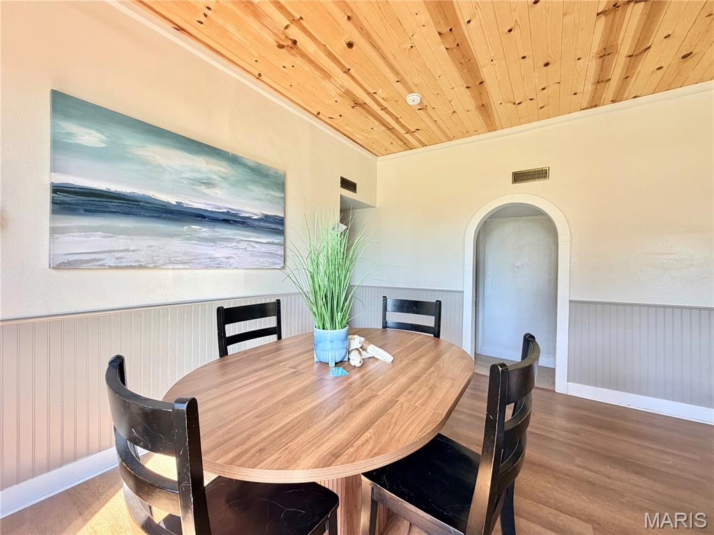 421 Wolf Street Property Photo 16