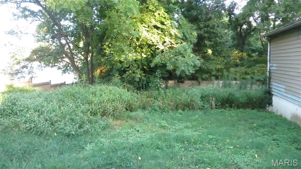 2315 Brown Street Property Photo 6