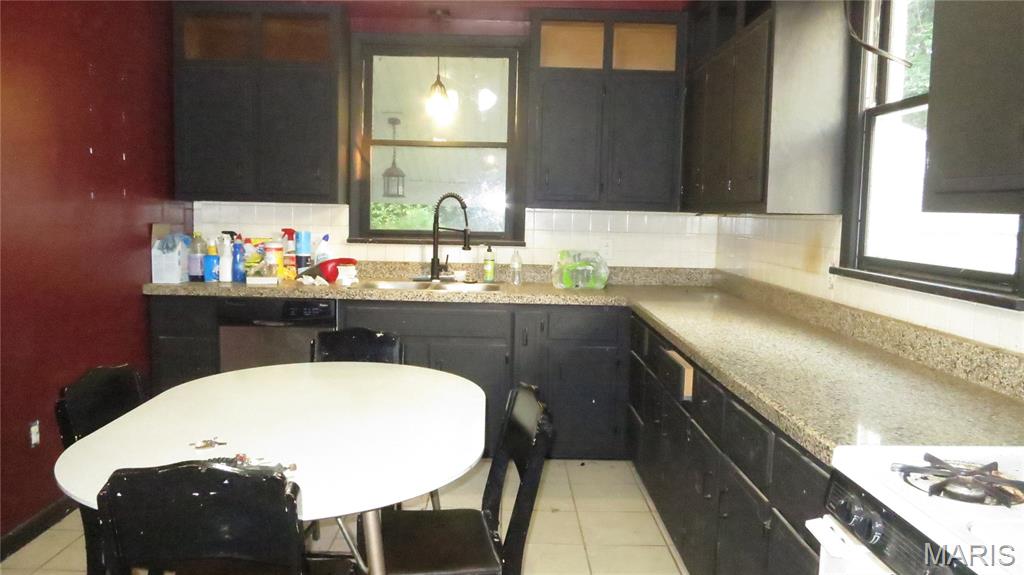 2315 Brown Street Property Photo 14