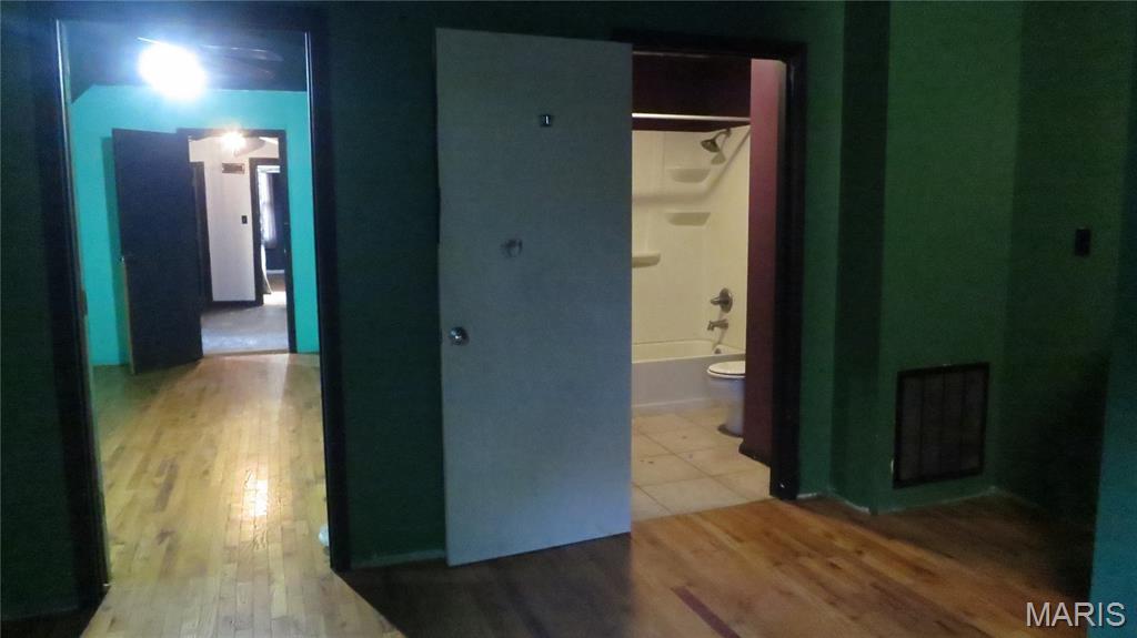2315 Brown Street Property Photo 22