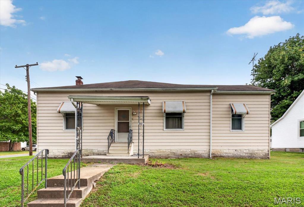 401 S Van Buren Street Property Photo 1