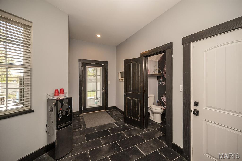604 Glyn Cagny Property Photo 32