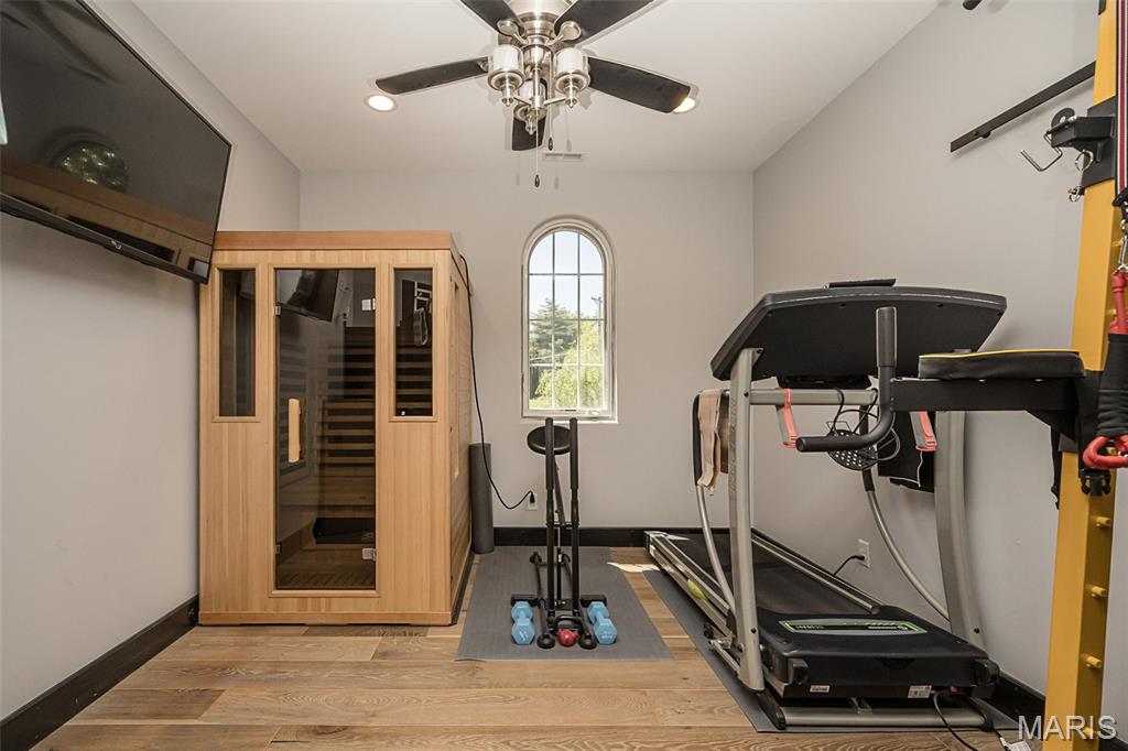 604 Glyn Cagny Property Photo 34