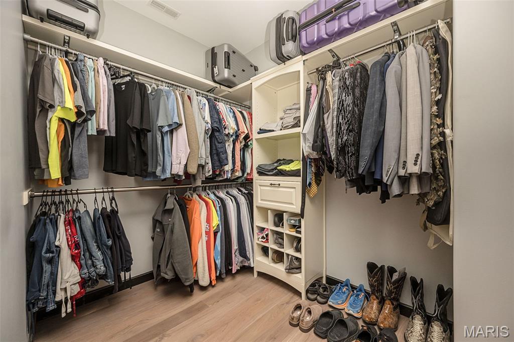 604 Glyn Cagny Property Photo 63