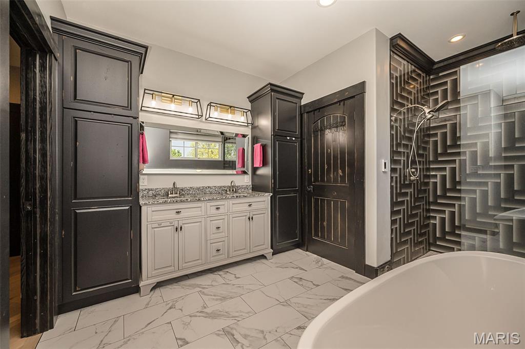 604 Glyn Cagny Property Photo 65