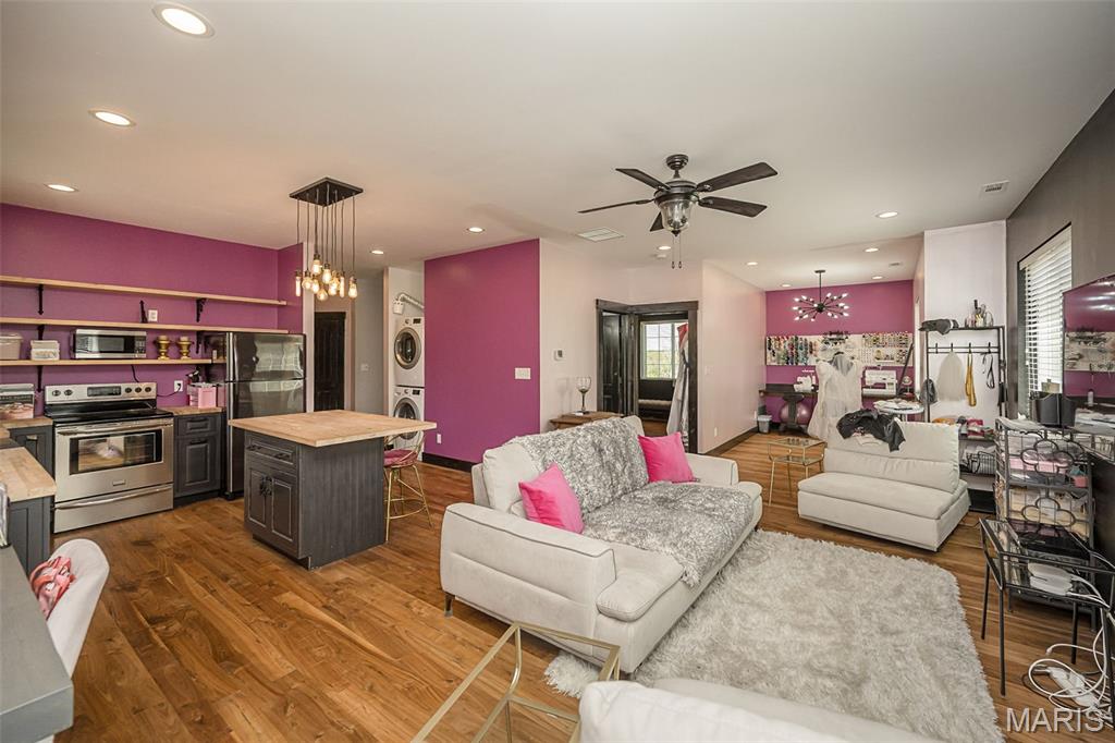 604 Glyn Cagny Property Photo 69
