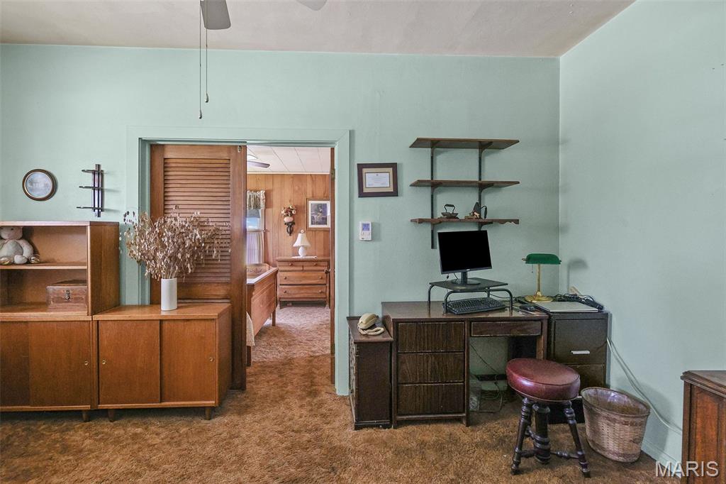 427 W 3rd Street Property Photo 10