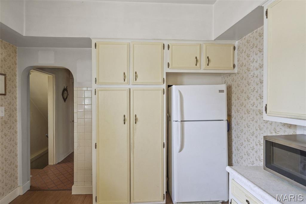 427 W 3rd Street Property Photo 15