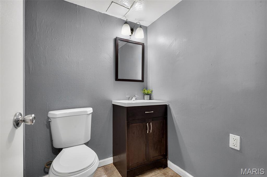 8864 Santa Bella Drive Property Photo 5