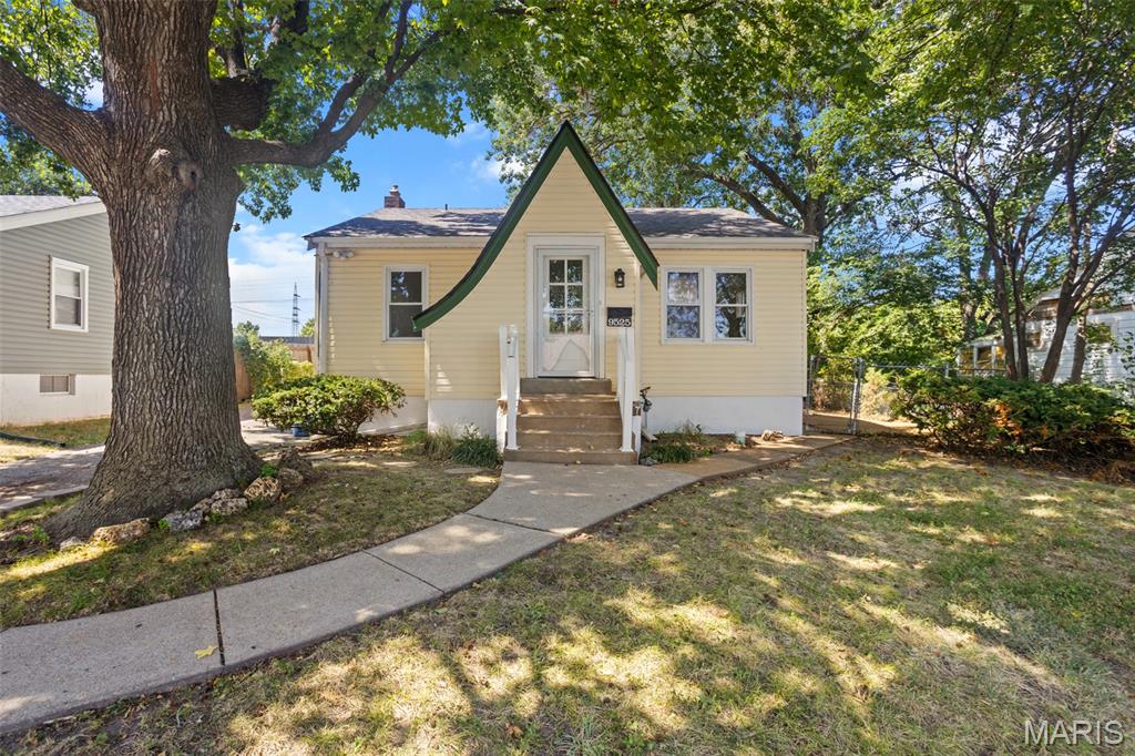 9525 Brenda Avenue Property Photo 1
