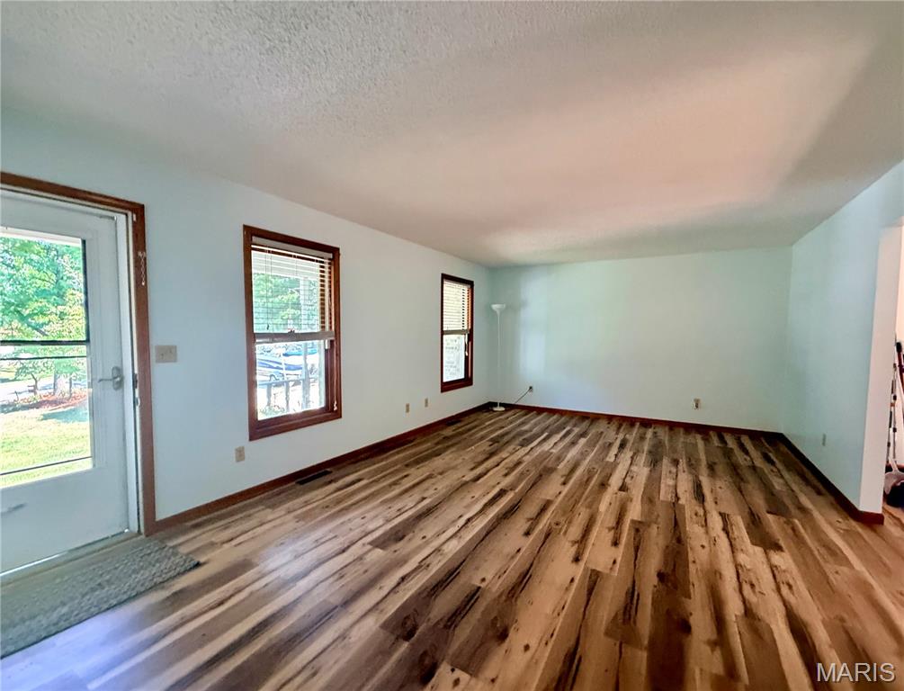 1710 Forest Place Property Photo 5