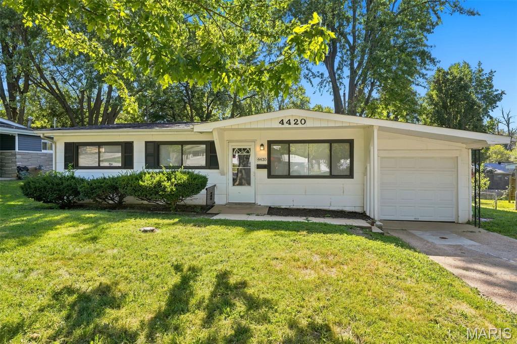 4420 Treadway Lane Property Photo 1