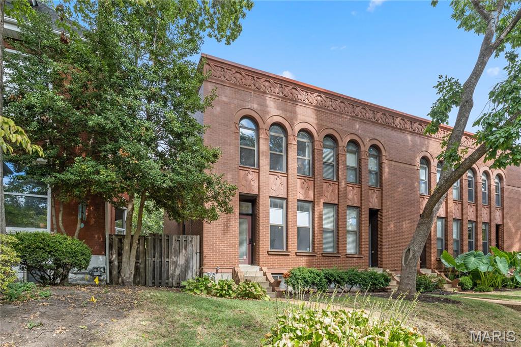 4343 Laclede Avenue H Property Photo 1