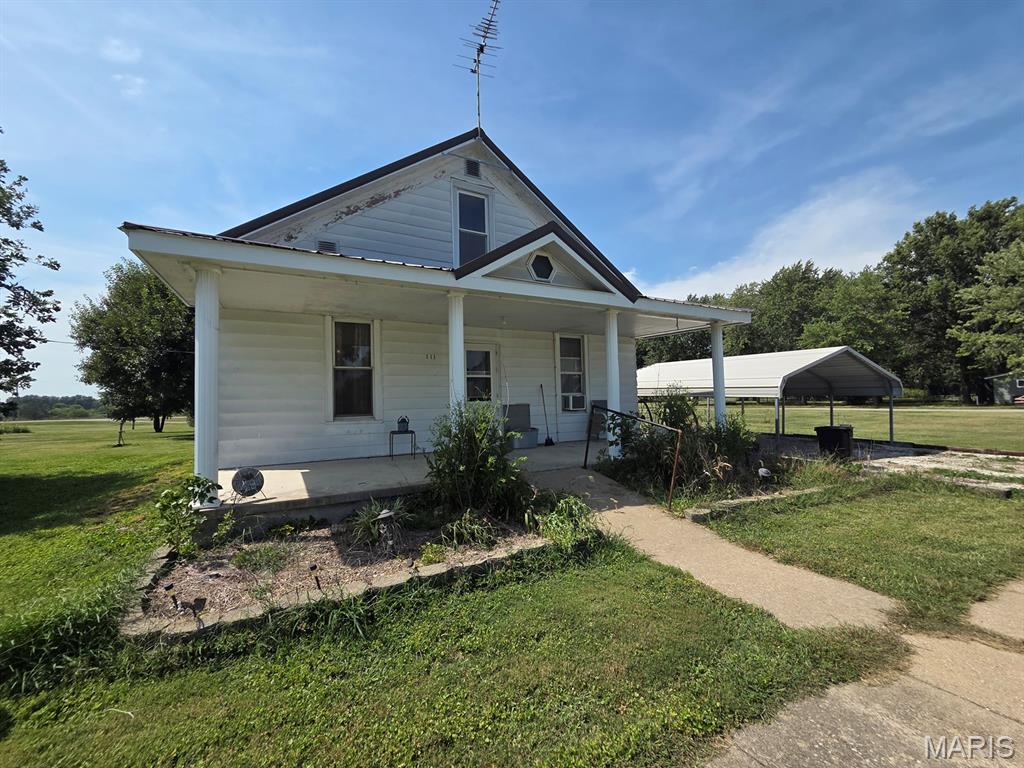 111 N Banner Street Property Photo 3