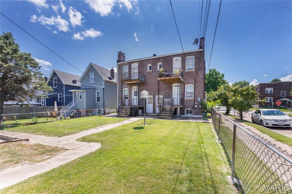 4763 Goethe Avenue Property Photo 3