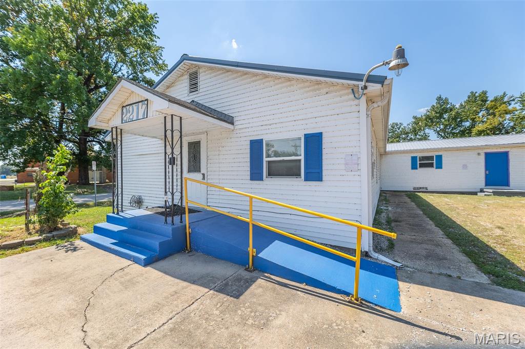 2217 Fair Street Property Photo 1
