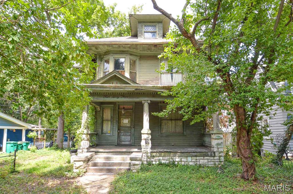 463 Newport Avenue Property Photo 1