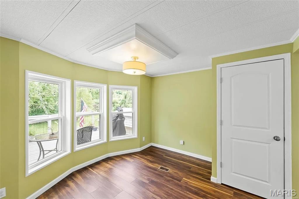 2741 Mullins Road Property Photo 4