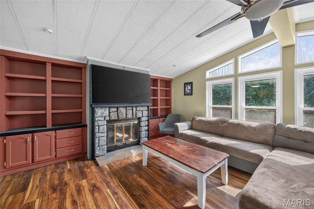 2741 Mullins Road Property Photo 8