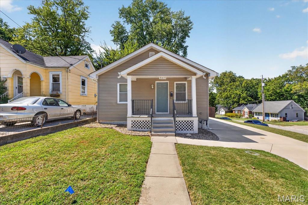 2415 Florent Avenue Property Photo 1