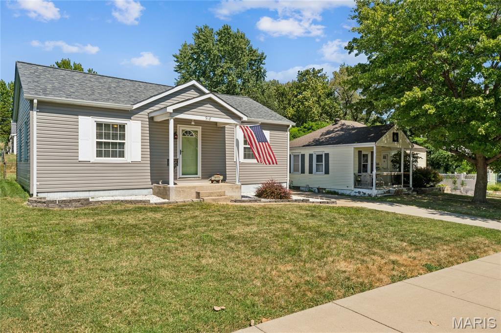 918 Perry Street Property Photo 2