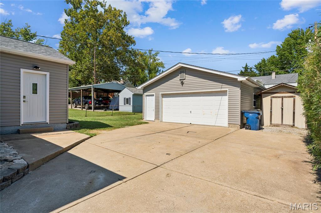 918 Perry Street Property Photo 4