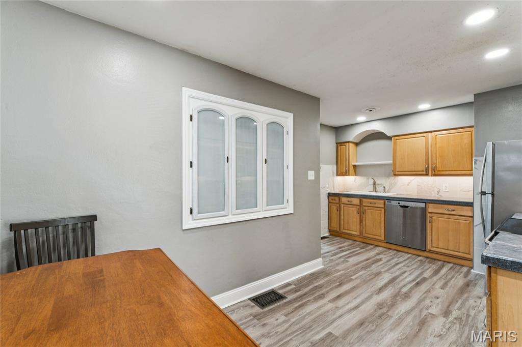 918 Perry Street Property Photo 11