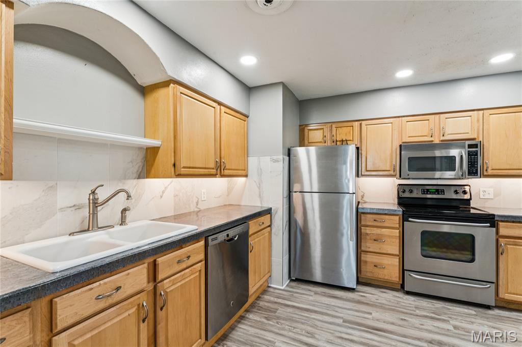 918 Perry Street Property Photo 13