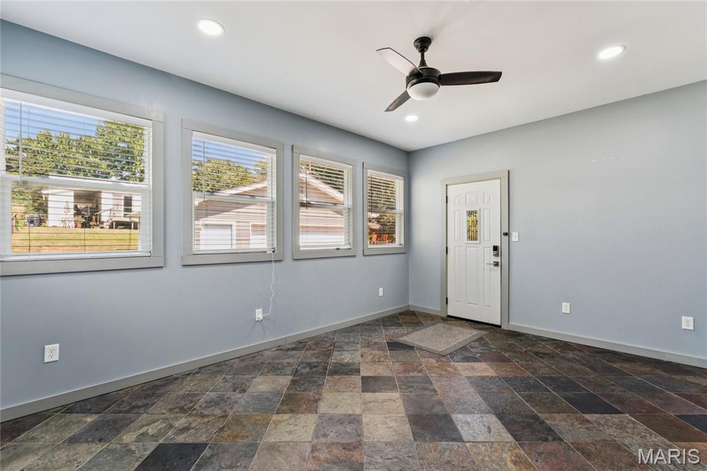 918 Perry Street Property Photo 15