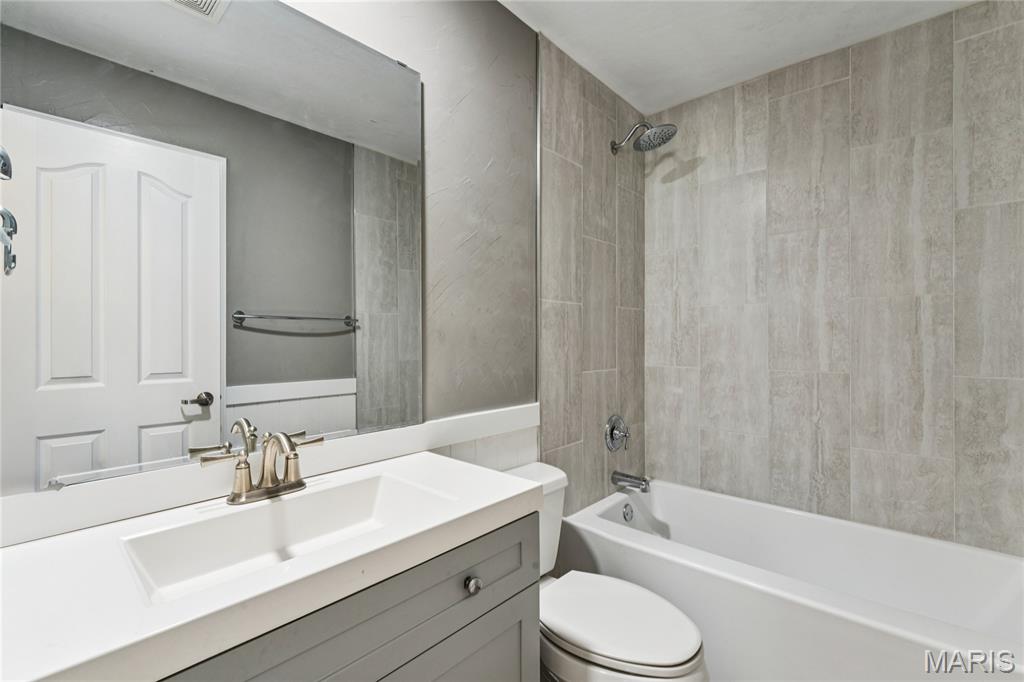 918 Perry Street Property Photo 20