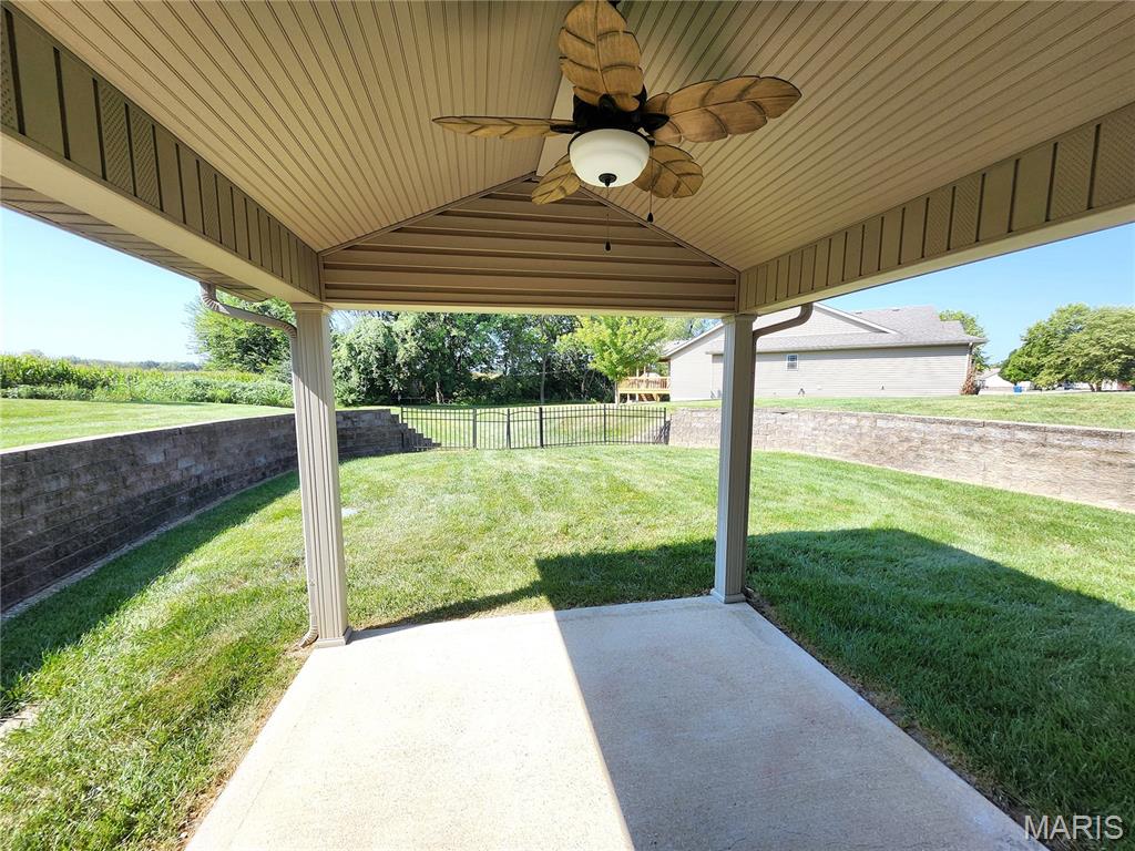 2033 Grandview Drive Property Photo 10