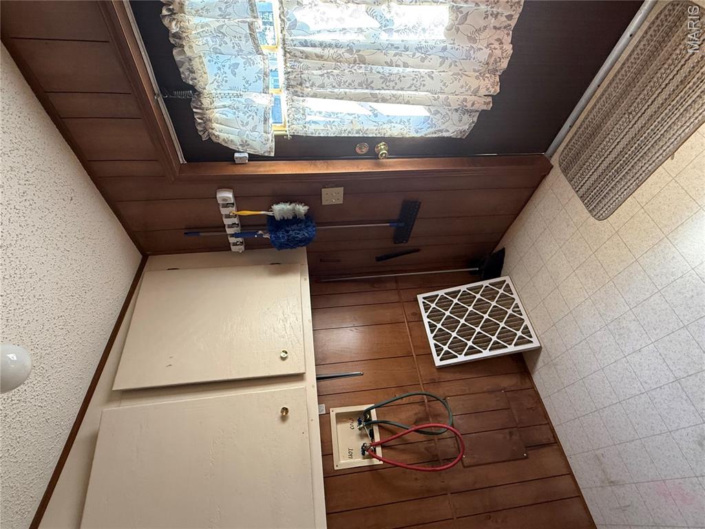 10 E 1st Street Property Photo 7