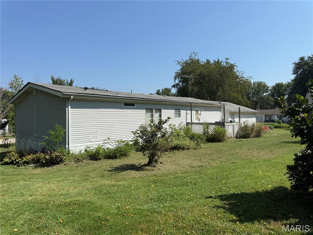 10 E 1st Street Property Photo 40