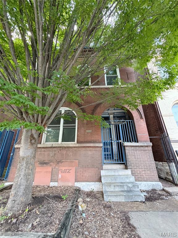 1719 S Tucker Boulevard Property Photo 1