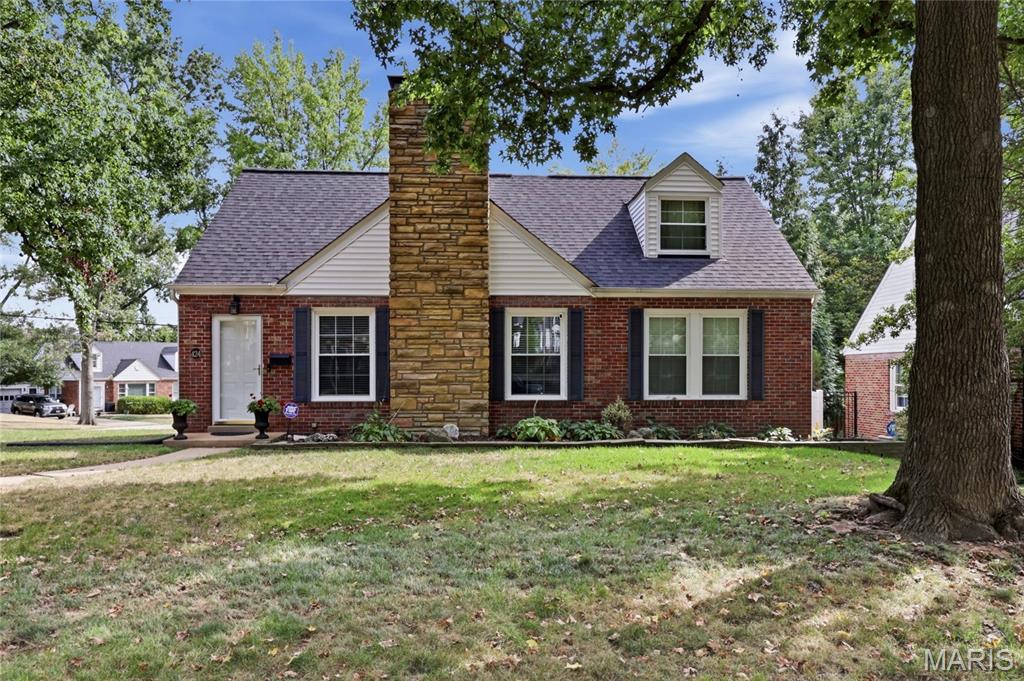 424 Greenleaf Drive Property Photo 1