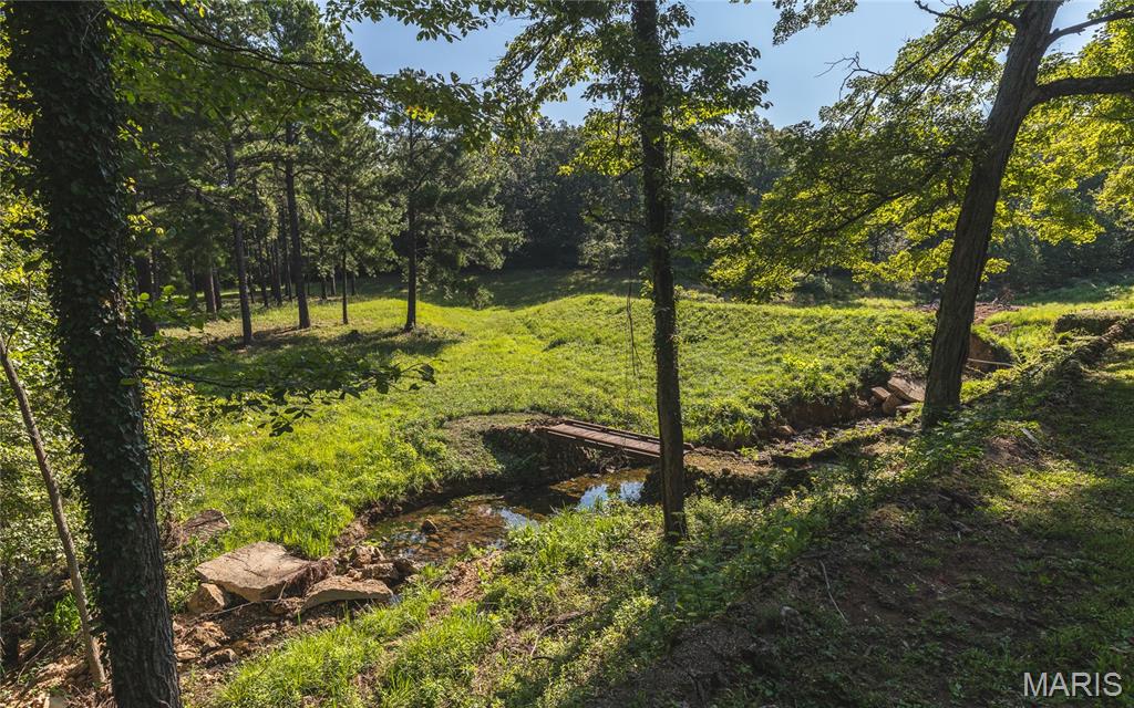 385 Highway V Property Photo 2