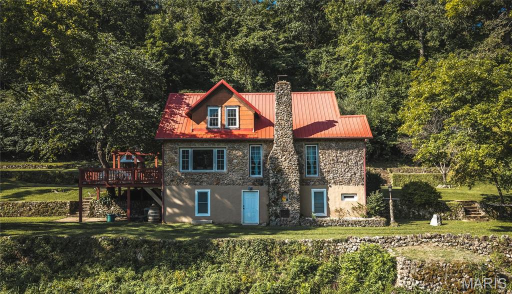 385 Highway V Property Photo 4